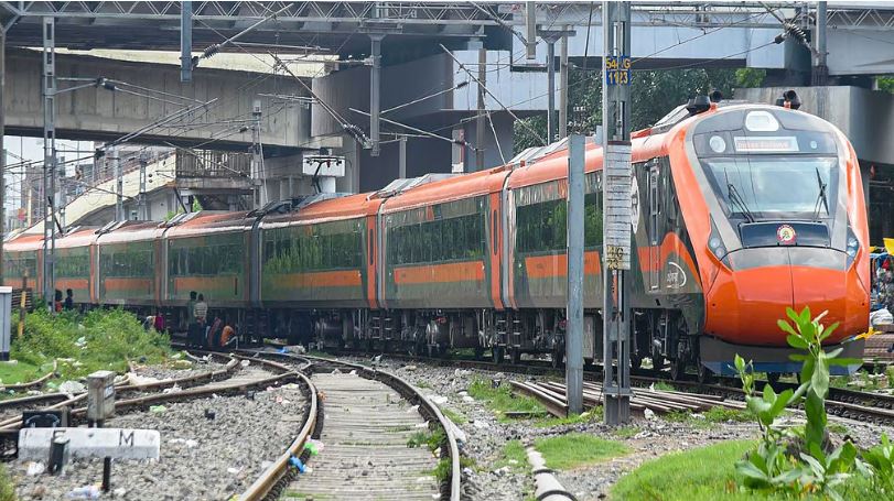 ‘സങ്കടം സഹിക്കാനായില്ല!’, വന്ദേഭാരതിന് കല്ലെറിഞ്ഞത് പ്രണയനൈരാശ്യം കൊണ്ട്, 18കാരൻ അറസ്റ്റിൽ