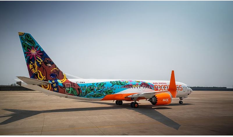 ‘എയർ ഇന്ത്യയുടെ ഫ്ലയിങ് ക്യാൻവാസ്..’, വർണ്ണങ്ങൾ കൊണ്ട് പൊതിഞ്ഞ വിമാനം, രാജ്യത്ത് ആദ്യം