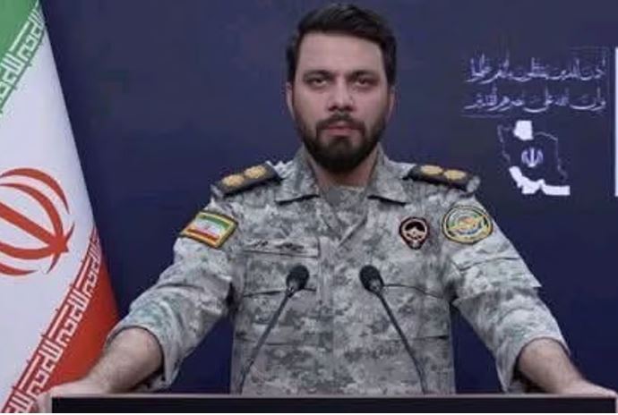 ‘യുദ്ധത്തിന് മുതിര്‍ന്നാല്‍ പേര്‍ഷ്യന്‍ ഉള്‍ക്കടലിലെ സ്രാവുകള്‍ക്ക് സൈനികര്‍ ഭക്ഷണമാകും’; അമേരിക്കക്ക് മുന്നറിയിപ്പുമായി ഇറാന്‍