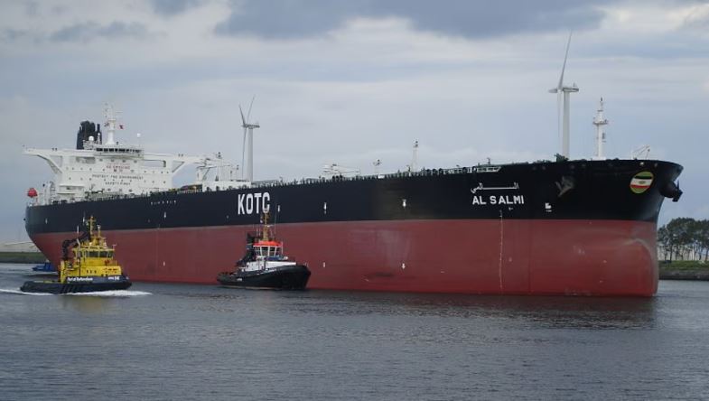 കുവൈത്ത് എണ്ണക്കപ്പലിന് നേരെ ഇറാന്‍ ഡ്രോണ്‍ ആക്രമണം; തീപിടിത്തം