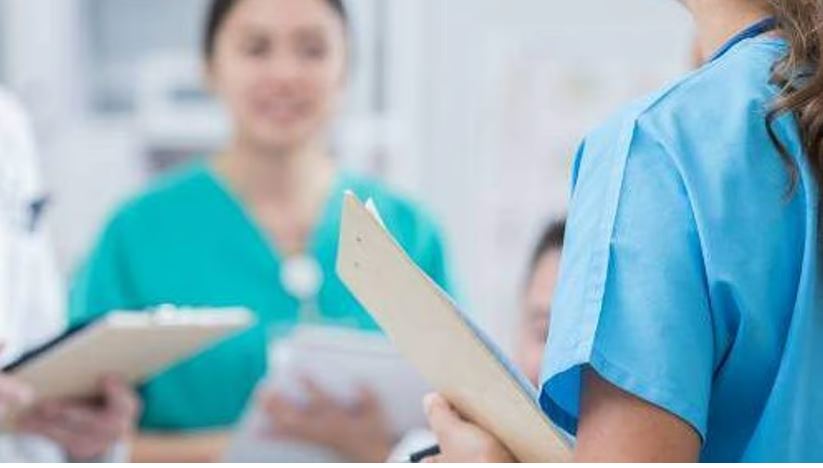 സ്വകാര്യ ആശുപത്രികളുടെ പ്രവര്ത്തനം തടസ്സപ്പെടും; നഴ്സുമാരുടെ സമരം ഇന്ന് മുതല്