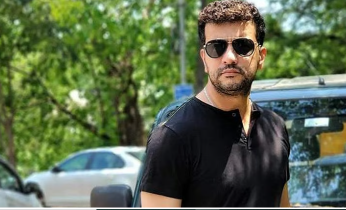 ‘മമ്മൂട്ടിയില്‍ നിന്ന് അനുഗ്രഹം വാങ്ങി;രാഹുല്‍ ചെയ്ത നല്ല കാര്യങ്ങളുടെ തുടര്‍ച്ചയുണ്ടാകും’