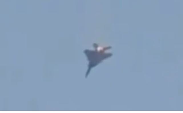 അമേരിക്കയുടെ എഫ്-15 യുദ്ധവിമാനം തകർന്നു, വെടിവെച്ച് വീഴ്ത്തിയെന്ന് ഇറാൻ