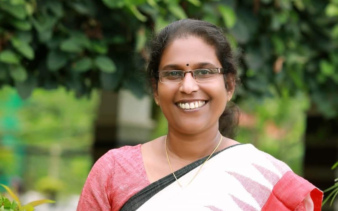 സിപിഎം ബ്ലോക്ക്‌ മെമ്പർ സ്മിതാ സുന്ദരേശൻ ബി ജെ പിയിലേയ്ക്