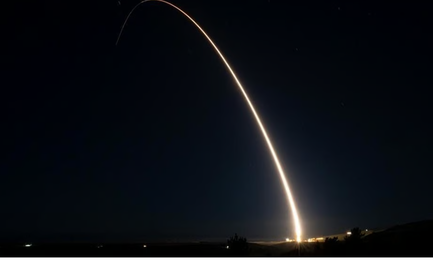 ഹിരോഷിമയില്‍ പ്രയോഗിച്ച ആറ്റംബോംബിനേക്കാള്‍ 20 മടങ്ങ് പ്രഹരശേഷി; ‘ഡൂംസ്‌ഡേ’ പരീക്ഷിച്ച് യുഎസ്