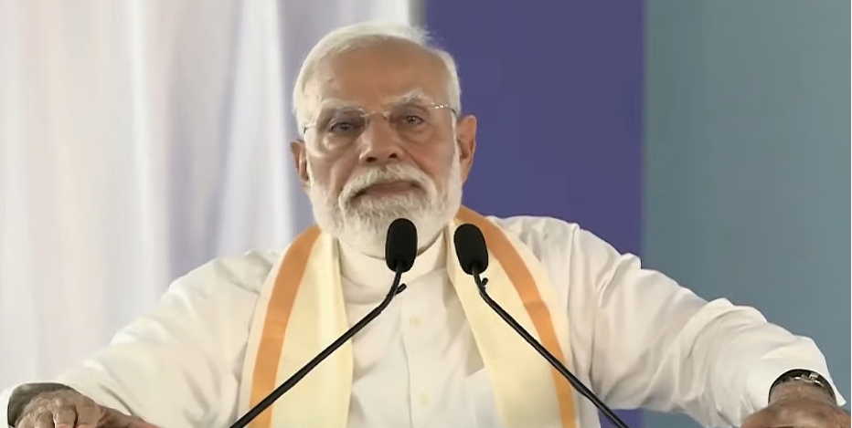 ‘കേരള’യെ ‘കേരളം’ ആക്കിയത് എന്‍ഡിഎ സര്‍ക്കാര്‍; മലയാളം പറഞ്ഞ് മോദി ധീവരസഭ വേദിയില്‍