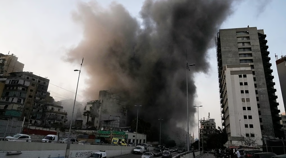 ഒമാനില്‍ ഡ്രോണുകള്‍ വീണ് രണ്ടുമരണം, ടെഹ്‌റാനില്‍ തുടര്‍ സ്‌ഫോടനങ്ങള്‍