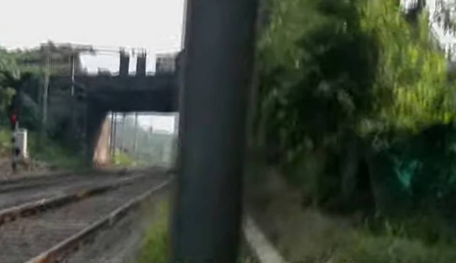 തലയില്‍ തുണിയിട്ട് മൂടി ആക്രമണം; കളമശ്ശേരിയില്‍ യുവതിയുടെ മാലയും ഫോണും കവര്‍ന്നു