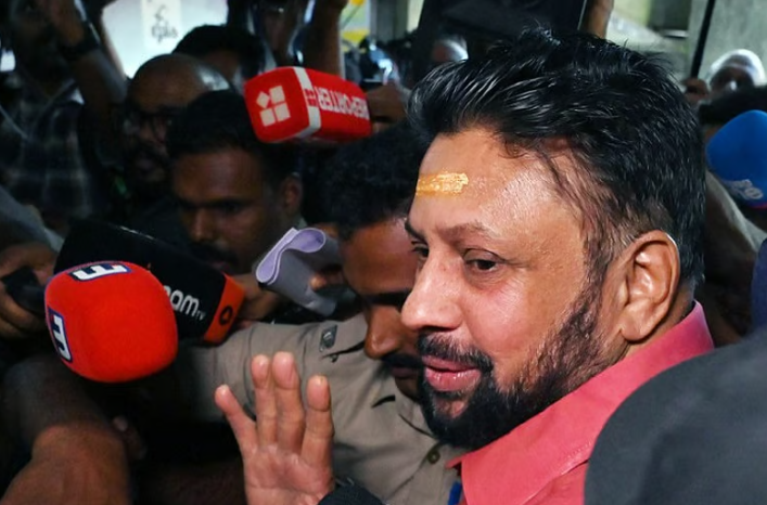 തന്ത്രിക്കെതിരെ തെളിവില്ലെന്ന വിചാരണക്കോടതി പരാമര്‍ശങ്ങള്‍ക്ക് സ്റ്റേ; ജാമ്യം റദ്ദാക്കാനുള്ള ഹര്‍ജിയില്‍ നോട്ടീസ്