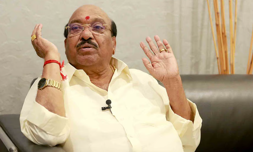 വെള്ളാപ്പള്ളി നടേശന് ആശ്വാസം; അയോഗ്യനാക്കിയ ഉത്തരവിന് സ്റ്റേ