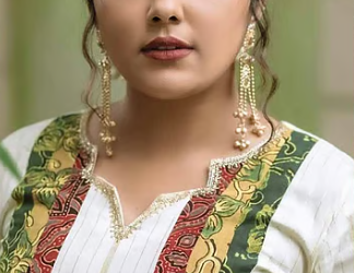 ‘ആഗ്രഹിച്ചതെല്ലാം നേടി, പക്ഷെ സന്തോഷിക്കാന്‍ പറ്റുന്നില്ല’; തുറന്നു പറഞ്ഞ് ശ്രീവിദ്യ മുല്ലച്ചേരി