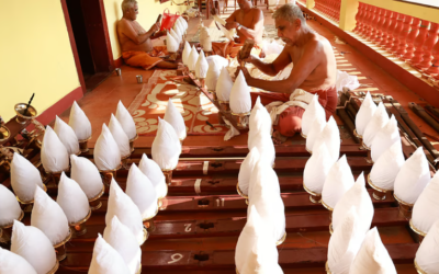 ഇരുന്നൂറ് കിലോ തുണി പുഴുങ്ങി ഉണക്കിയെടുത്തു, കൈപ്പന്തങ്ങള്‍ റെഡി; പൂരാവേശത്തില്‍ ആറാട്ടുപുഴ