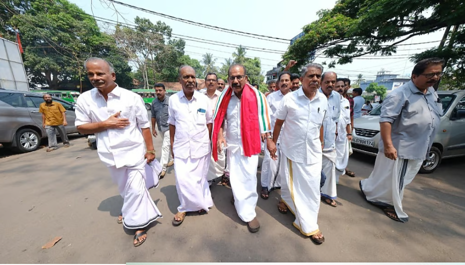 എലത്തൂരില്‍ സൂക്ഷ്മ പരിശോധനയ്ക്കിടെ നാടകീയ രംഗങ്ങള്‍; പികെ ശശീന്ദ്രന്റെ രസീതുമായി അജ്ഞാതന്‍ ഓടിപ്പോയി; അന്വേഷണം