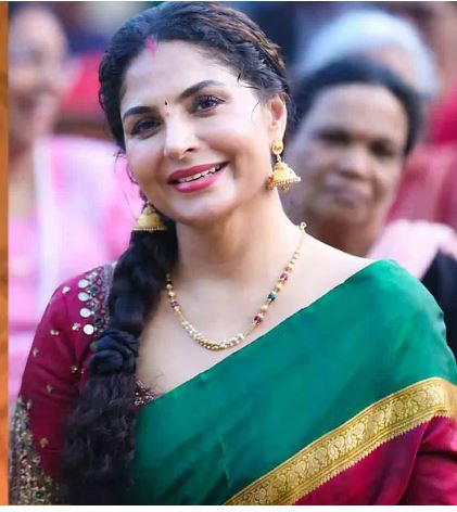 അധ്യാപകന്‍ കുട്ടിയോട് മോശമായി പെരുമാറി, ആരേയും അടിക്കാത്ത ഞാന്‍ അയാളുടെ മുഖത്തടിച്ചു; തുറന്നു പറഞ്ഞ് ആശ ശരത്