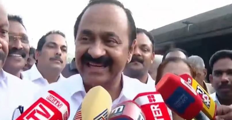 ‘സിപിഎം ശവംതീനികള്; എട്ട് ജില്ലകള് വടക്കു നിന്ന് എണ്ണിക്കഴിയുമ്പോള് യുഡിഎഫ് കേവല ഭൂരിപക്ഷം കടക്കും, 100 സീറ്റുറപ്പ്’