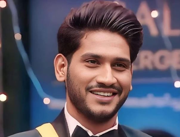 ‘ആറ് ലക്ഷം ഫോളോവേഴ്‌സുണ്ട്, വാ മൂടി കെട്ടി ഇരിക്കാന്‍ തല്‍ക്കാലം ഉദ്ദേശമില്ല’; ഫെയ്‌സ്ബുക്ക് പേജ് കേരള പൊലീസ് നീക്കം ചെയ്‌തെന്ന് അഖില്‍ മാരാര്‍