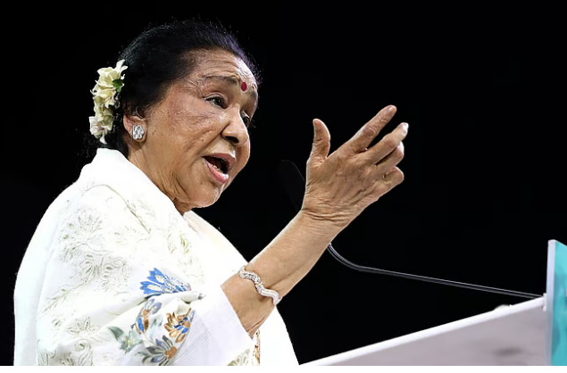 ‘അതിരുകളില്ലാത്ത സംഗീതം’; ആശാ ഭോസ്‌ലെ അന്തരിച്ചു