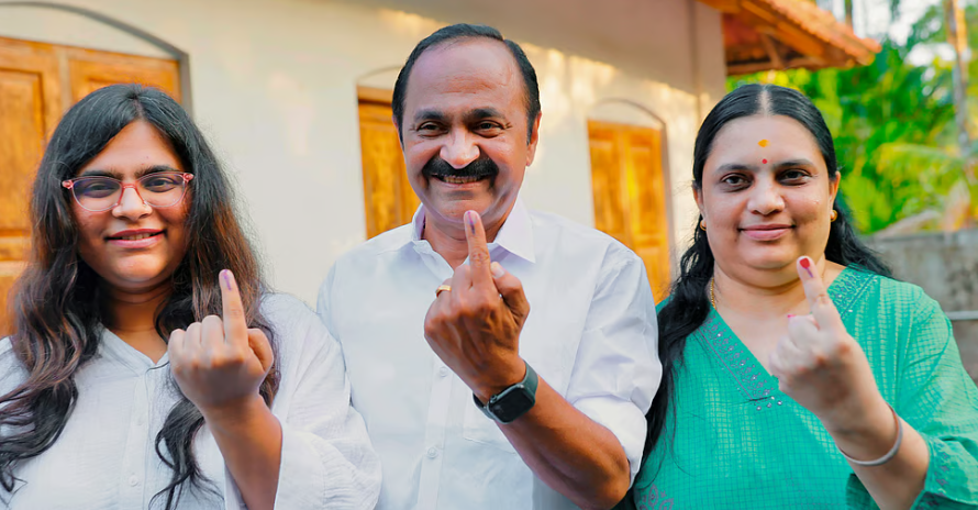 പോളിങ് 80 കടക്കുമോ?, ഉച്ചയോടെ 40 പിന്നിട്ടു, എറണാകുളം മുന്നില്‍; ആവേശ വിധിയെഴുത്ത്