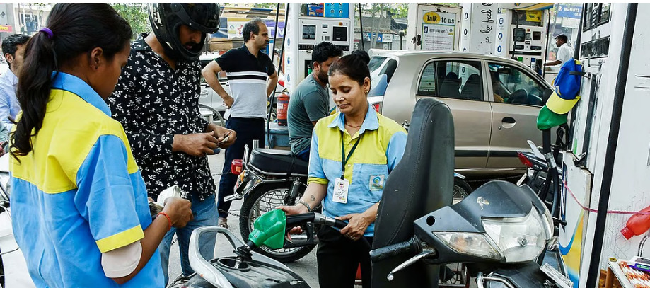 കമ്പനികള്‍ക്ക് പെട്രോള്‍ ലിറ്ററിന് 18 രൂപയുടെ നഷ്ടം, ഡീസല്‍ 35; തെരഞ്ഞെടുപ്പ് കഴിഞ്ഞാല്‍ ഇന്ധനവില കൂട്ടാന്‍ സാധ്യത