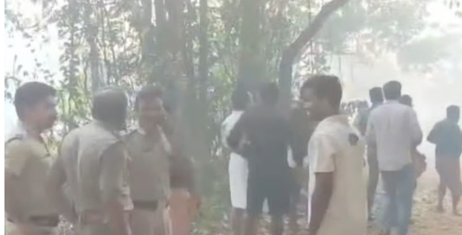 തൃശൂര്‍ പൂരത്തിന്റെ ഒരുക്കത്തിനിടെ വെടിക്കെട്ട് പുരയില്‍ സ്‌ഫോടനം; നിരവധി തൊഴിലാളികള്‍ക്ക് പൊള്ളലേറ്റു