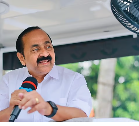 സിദ്ദിഖും ജനീഷും മന്ത്രിസഭയില്‍, വമ്പന്‍ സര്‍പ്രൈസുകള്‍; സതീശന്‍ ലോക്ഭവനിലെത്തി, മന്ത്രിമാരുടെ പട്ടിക കൈമാറി