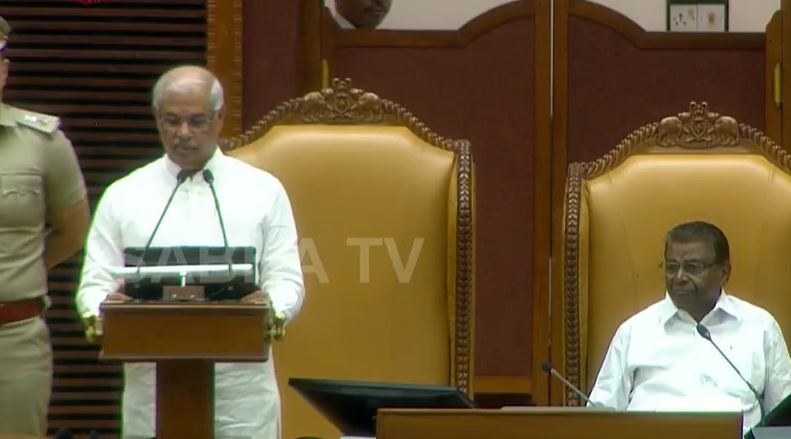 സ്ത്രീകൾക്ക് സൗജന്യ ബസ് യാത്ര, ക്ഷേമപെൻഷൻ 3000 രൂപ, പെൺകുട്ടികൾക്ക് ആർത്തവ അവധി; യുഡിഎഫ് സർക്കാരിന്റെ നയപ്രഖ്യാപനം