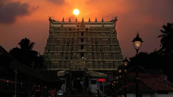 ശ്രീപദ്മനാഭ സ്വാമി ക്ഷേത്രത്തിലെ സ്വര്ണം നഷ്ടമായിട്ടില്ല; റിപ്പോര്ട്ട് തയ്യാറാക്കിയ ഉദ്യോഗസ്ഥനെതിരെ നടപടി സ്വീകരിക്കണം; ഭരണസമിതി