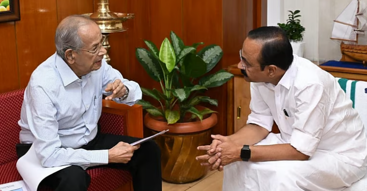 അതിവേഗ റെയില്‍ പാത: മൂന്നേ കാല്‍ മണിക്കൂറില്‍ കണ്ണൂരില്‍ എത്താം; കരട് റിപ്പോര്‍ട്ട് കൈമാറി; തീരുമാനം രണ്ടാഴ്ചയ്ക്കുളളില്‍