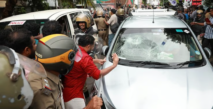 ഇഡി ഉദ്യോഗസ്ഥരെ ആക്രമിച്ച കേസ്: സിപിഐഎമ്മിന് തിരിച്ചടി, 5 പ്രതികളുടെ ജാമ്യാപേക്ഷ തളളി