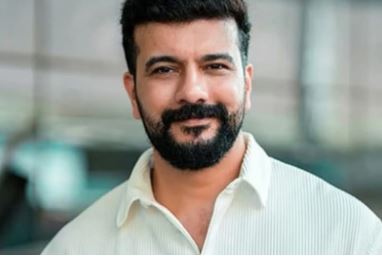 സിനിമാഭിനയം നിർത്തി, സ്റ്റേജ് ഷോകളും ചെയ്യില്ല, ഇനിയുള്ള 5 വർഷം പാലക്കാടിന് വേണ്ടി മാത്രം’: രമേഷ് പിഷാരടി