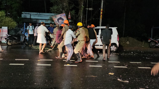 ആറ്റിങ്ങലിൽ നാല് വാഹനങ്ങൾ കൂട്ടിയിടിച്ചു അപകടം