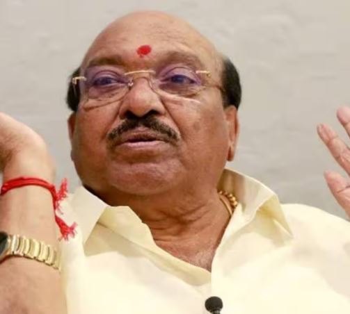 കെസി അതികായന്‍, തെരഞ്ഞെടുപ്പ് വിജയത്തിന്റെ ശില്‍പ്പി, സതീശന്‍ നല്ല പ്രതിപക്ഷ നേതാവ്; പുകഴ്ത്തി വെള്ളാപ്പള്ളി