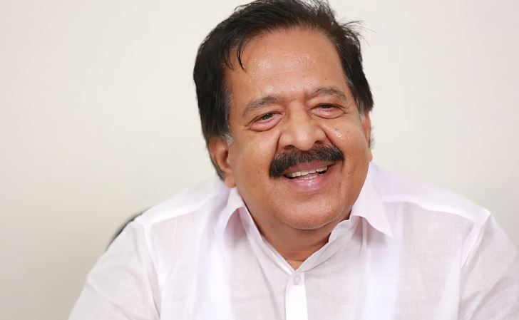 സീനിയോറിറ്റി പരിഗണിച്ചില്ല! രാഹുൽ ഗാന്ധിയെ അതൃപ്തി അറിയിച്ച് രമേശ് ചെന്നിത്തല; മന്ത്രിസഭയിലേക്കില്ലെന്ന് സൂചന