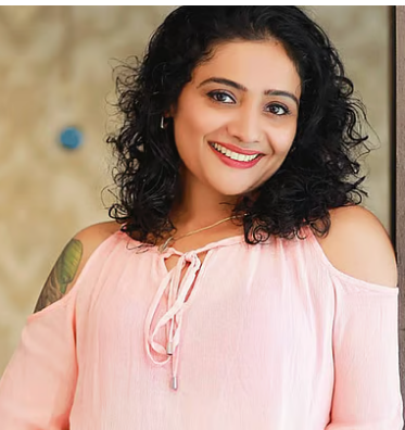 ‘7 വയസ് മുതല്‍ ട്യൂഷന്‍ സാറില്‍ നിന്നും ലൈംഗിക അതിക്രമം’: മീര വാസുദേവന്‍