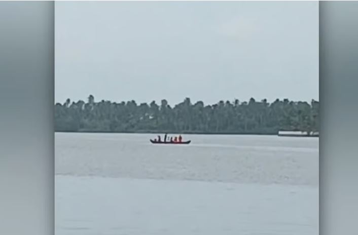 കായംകുളത്ത് കായലില്‍ കയ്യും കാലും കെട്ടി വൃദ്ധയുടെ മൃതദേഹം, കല്ലു കെട്ടി താഴ്ത്തിയ നിലയില്‍