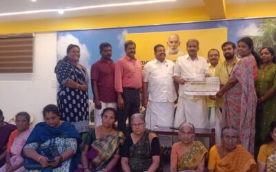 മൈക്രോ ഫിനാൻസ് ലോൺ വിതരണം ചെയ്തു