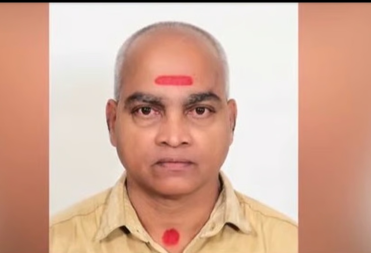 ഓട്ടോ ഡ്രൈവര്‍ പഞ്ചായത്ത് ഓഫീസിന് മുന്നില്‍ തൂങ്ങിമരിച്ചു