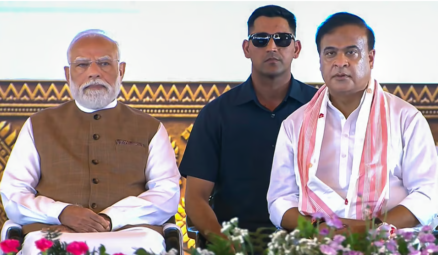 ‘മുഖ്യമന്ത്രി പദത്തിൽ രണ്ടാമൂഴം’; അസമിൽ ഹിമന്ത ബിശ്വ ശർമ്മ സർക്കാർ അധികാരമേറ്റു