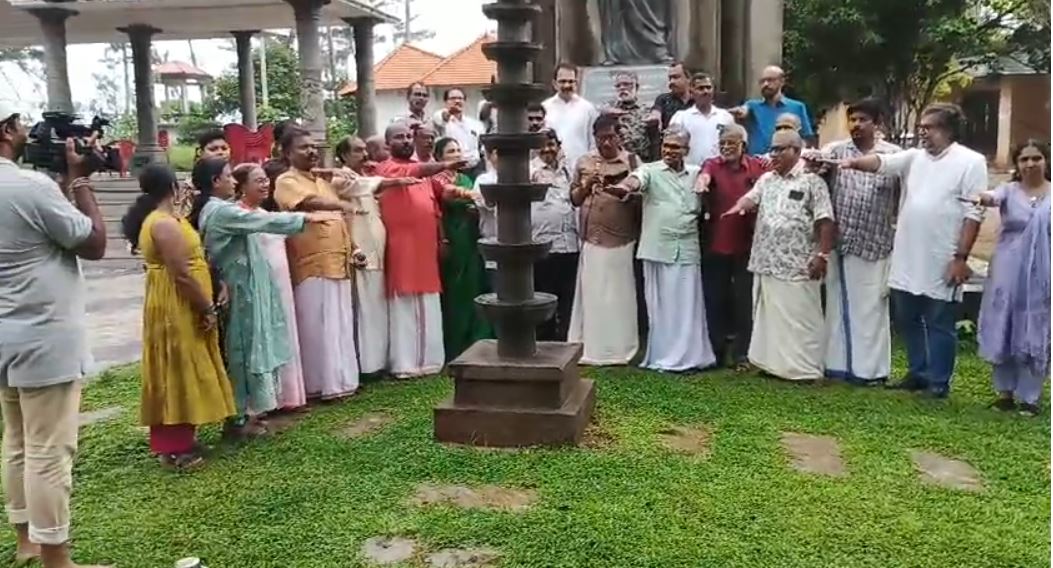 കുമാരനാശാന്റെ ജന്മഭൂമി സംരക്ഷിക്കുവാൻ ദൃഡ പ്രതിജ്ഞയുമായ് സാഹിത്യ – സാംസ്കാരിക പ്രവർത്തകർ