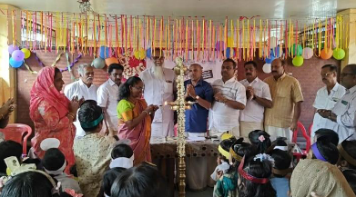 ആറ്റിങ്ങൽ ആലംകോട് ഗവ എൽപിഎസിന്റെ പ്രവേശനോത്സവം വർണാഭമായി