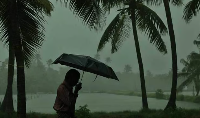 ഇരട്ട ചക്രവാതച്ചുഴി: ഇന്നും നാളെയും ശക്തമായ മഴ