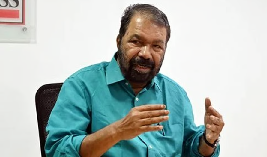 ‘കുട്ടികള്ക്ക് മിഠായി തട്ടിയിട്ടു; വി മുരളീധരന് കാണിച്ചത് തരംതാണ നടപടി’, ലജ്ജാവഹമെന്ന് വി ശിവന്കുട്ടി