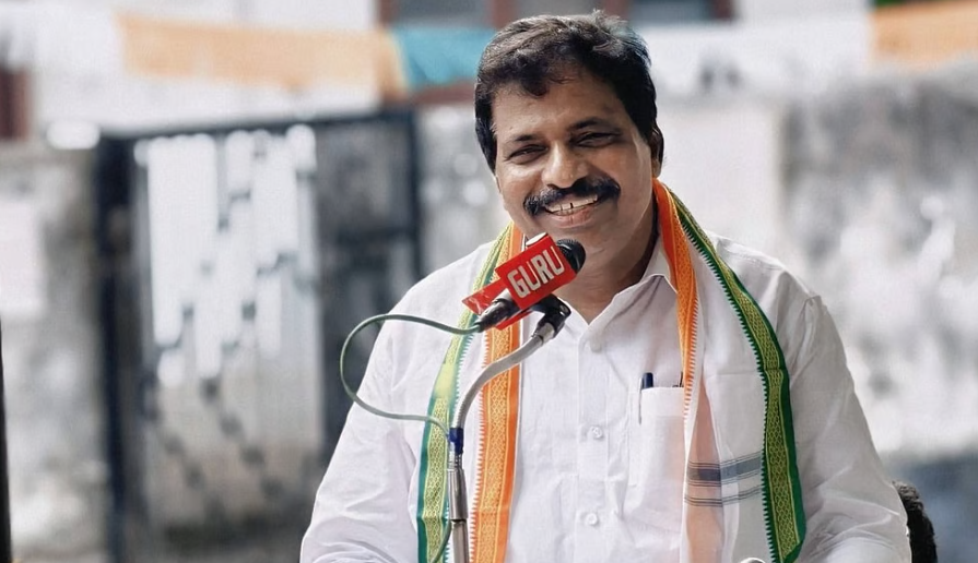 പാര്‍ട്ടിയിലും പിടിമുറുക്കാന്‍ സതീശന്‍; കൊടിക്കുന്നിലിനെ കെപിസിസി പ്രസിഡന്റാക്കാൻ ചരടുവലി; പിന്തുണച്ച് സുധീരൻ