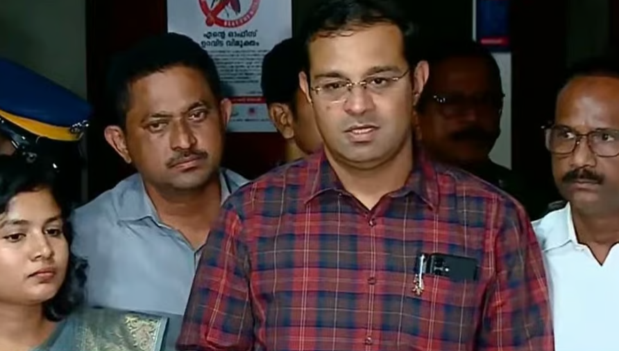 കോളേജ് വിദ്യാർത്ഥിനികൾക്ക് പ്രതിമാസം 1000 രൂപ; ഈ വർഷം തന്നെ നടപ്പാക്കുമെന്ന് മന്ത്രി റോജി എം ജോൺ