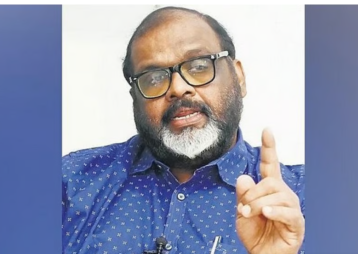 ‘പണം നൽകാൻ ആഗ്രഹിക്കുന്ന സ്ത്രീകൾ ഓർഡിനറി ഒഴിവാക്കണം ‘: നിലപാട് വ്യക്തമാക്കി ഗതാഗത മന്ത്രി