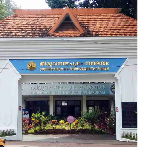 എസ് പി ദീപക്കിന് പകരം ‘ദീപക് ദേവ്’ പ്രതിയായി, എഫ്‌ഐആറില്‍ പൊലീസിന് വന്‍അമളി, ചര്‍ച്ച