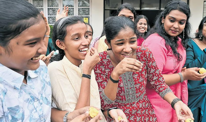 KEAM 2026: കേരള സിലബസ് വിദ്യാർഥികൾക്ക് തകർപ്പൻ നേട്ടം; ആദ്യ പത്തിൽ ഏഴ് സ്ഥാനങ്ങൾ,കാരണമിതാണ്…
