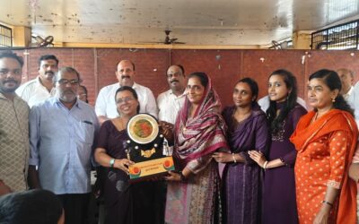 ആലംകോട് ഗവ എൽ പി എസിലെ പ്രഥമാധ്യാപികയ്ക്കു ആദരവ് നൽകി