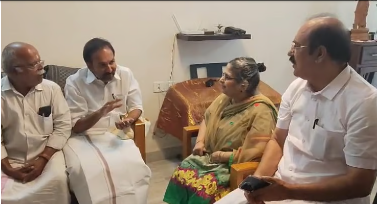 ഗായകൻ പി ജയചന്ദ്രന് തൃശൂരിൽ സംഗീത സ്മാരകം നിർമ്മിക്കും; പ്രഖ്യാപനവുമായി മന്ത്രി പി സി വിഷ്ണുനാഥ്