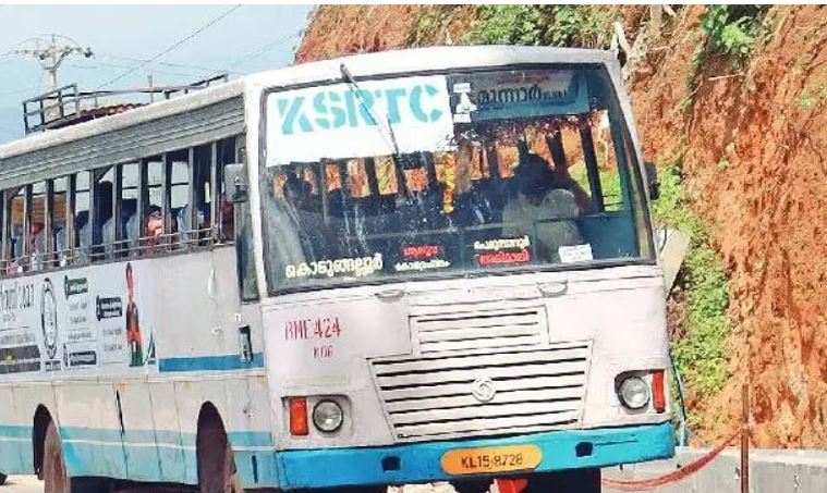 ഡ്യൂട്ടിക്കിടെ വനിതാ കണ്ടക്ടർ ഇറങ്ങിപ്പോയ സംഭവം: ഭർത്താവിന്റെ ആരോഗ്യനില വഷളായതിനാലെന്ന് വിശദീകരണം